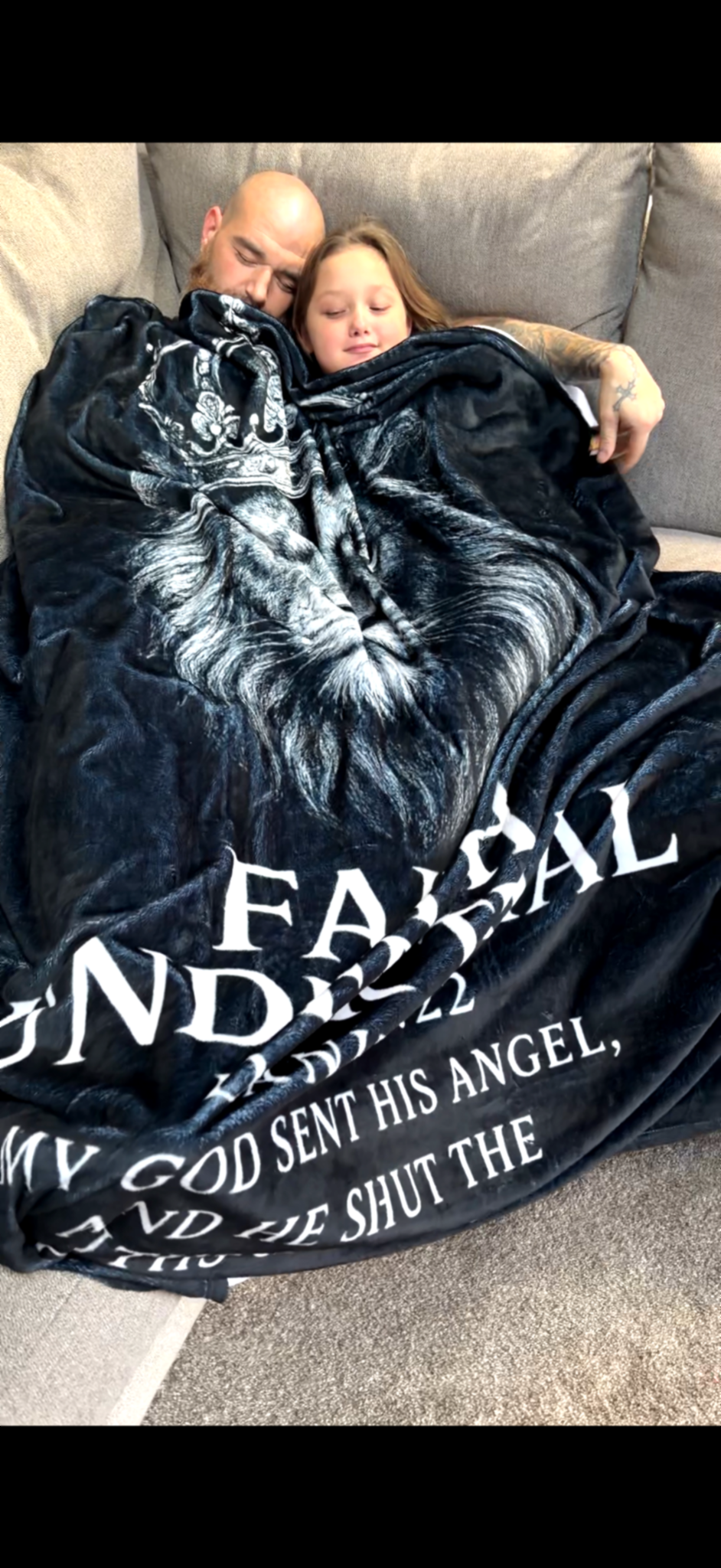 Faith Under Trial Lion Blanket — Daniel 6:22 Scripture Throw | Christian Plush Blanket, Inspirational Bible Verse Home Décor, Religious Gift